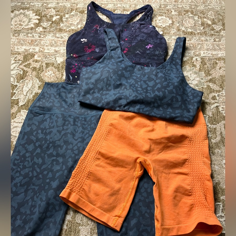 Activewear Bundle - sports bras & shorts (size S/M)